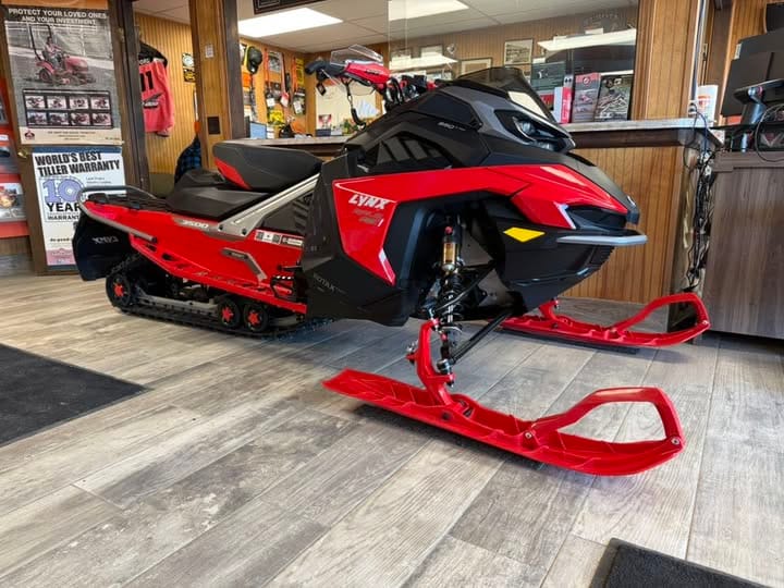 2024 LYNX RE 850 E-TEC RADIEN 2 3500 WITH 4000 MILES