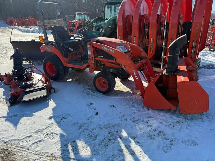 2008 KUBOTA BX2360 WITH LOADER- MOWER-SNOWBLOWER (816HRS)